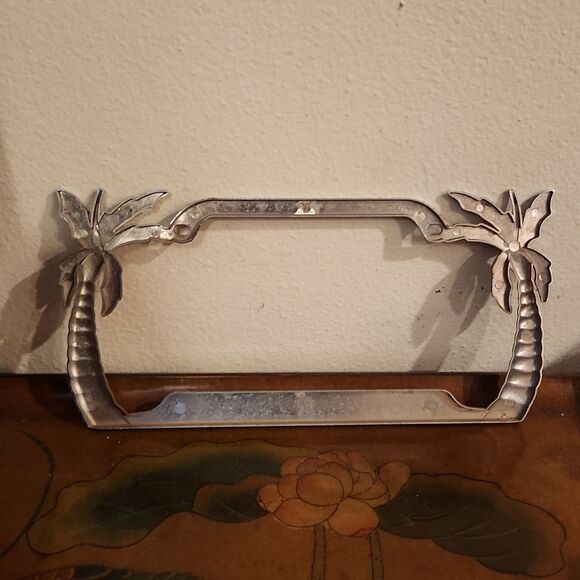 Palm Tree Metal License Plate Frame - Picture 2 of 2
